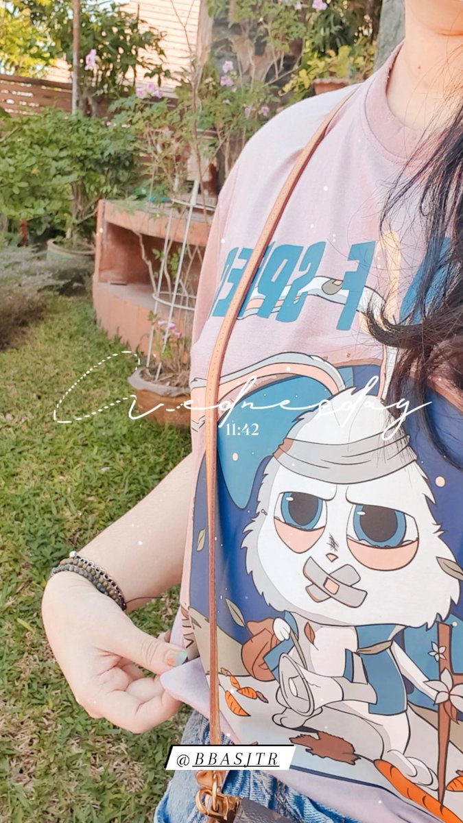 korborrr's tweet photo. วันนี้ใส่เสื้อยูกกก @basjtr คอลนี้ผ้าใส่สบาย และทิ้งตัวดีมาก แต่ไม่ได้ย้วยจนเละนะมีทรงอยู่ ชอบบบ
ลายก็หยั่งเท่🐰📢
#GameroomRabbit
#GameroomAddict https://t.co/f7kN1HxhpV