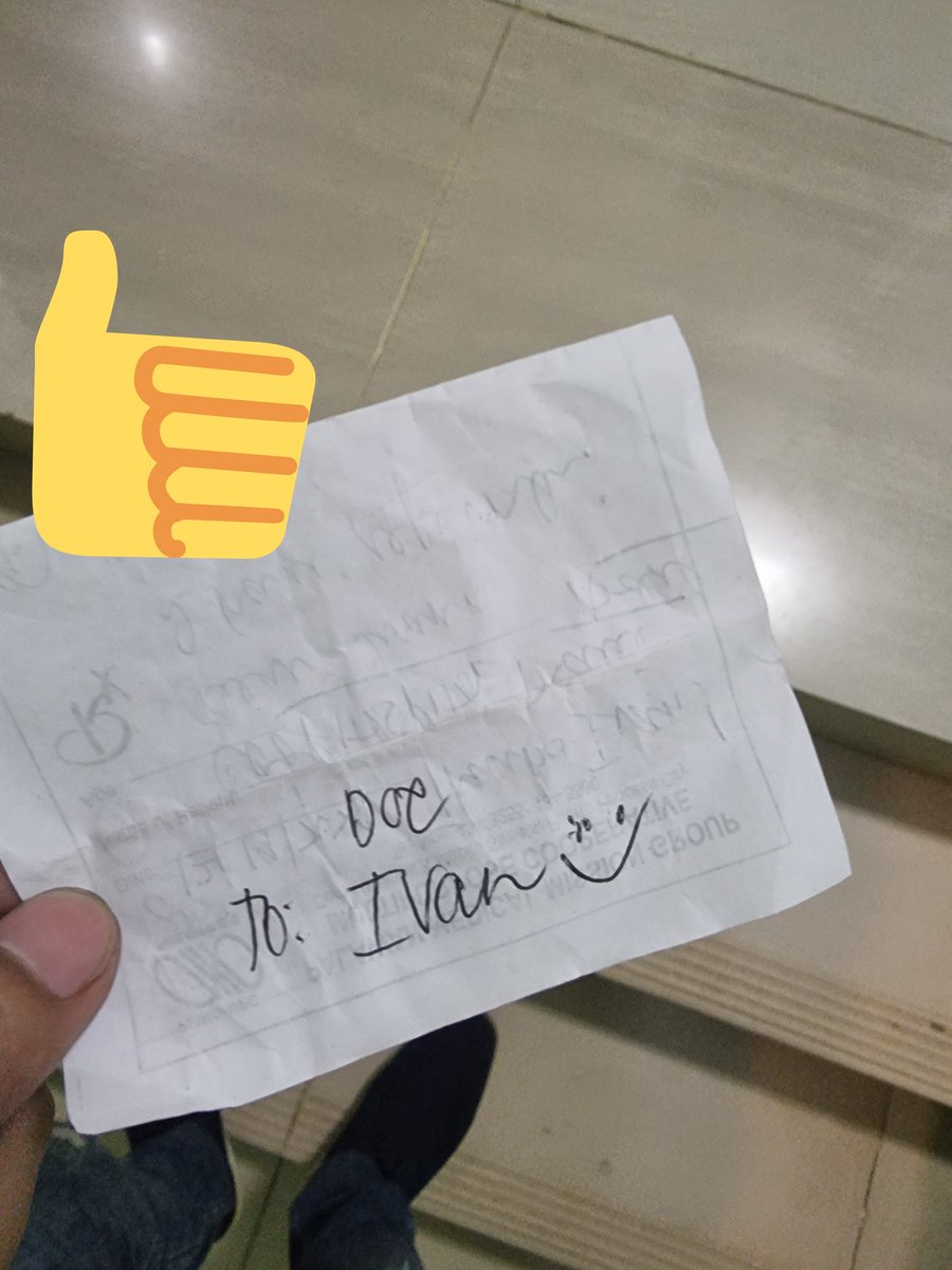 ivanmyk13's tweet photo. Walang signal noong nakaraang 5 araw dito sa Puerto Princesa. Siguro nagtatanong kayo paano ang mga hospital referrals?

May runner ng "referral letters" at hinahatid sa mga bahay ng doktor.

#OurVocation https://t.co/2rR8U5U1QC