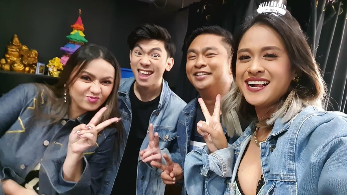OfficialKarjack's tweet photo. denim on denim 

#DJKara 
#DJSheena
#DJJim
(c) #DJBabyToby https://t.co/G2n6OLT5dK