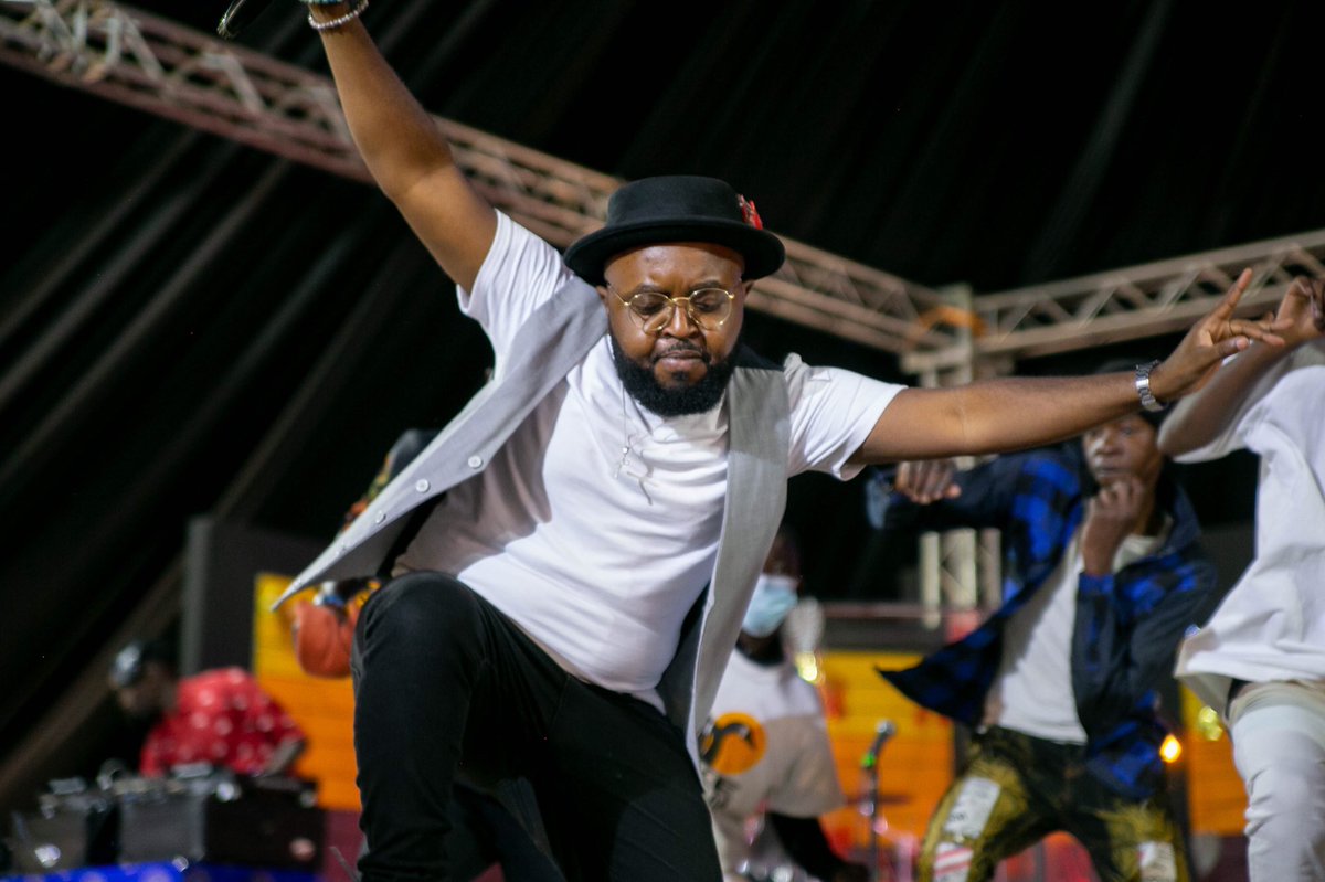 NairobiChapel's tweet photo. Thank you to Kenya’s gospel greats @jabidii_music and @mojishortbabaa for showing what LOVE is at the #LoveConcert in support of our Pastor Wameri.
Thank you Fam!
Our hearts are full.
1 Corinthians 13:13 NLT
Paybill: 311 21 21
A/C: Simon Wameri
#IStandWithWameri https://t.co/1ZffHEj5fp