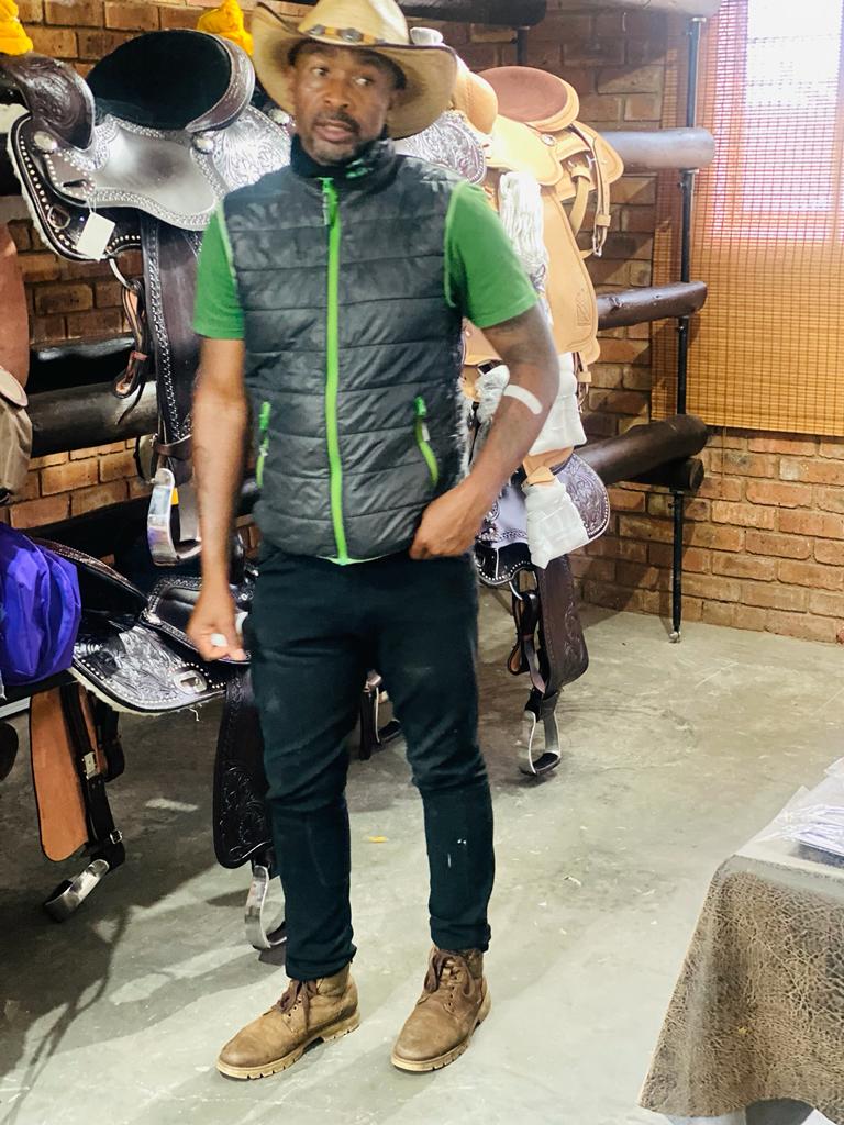 PeterSelolo's tweet photo. Howdy 🤠

Meet The Marshall aka The Kasi Cowboy aka Pistol Pete
Come Meet him @ the family fun day 01/01/2021 Roodeplaat dam 
#RideforGod
#PetePatches
#PreacherPete
#PistolPete🤠
#RidewithmePete
#TheHappyPlace
#PeteBull
#FunkyCowboy
#Cowboylifestyle
#ConcretCowboy
#KasiCowboy https://t.co/LBHB3UNphy