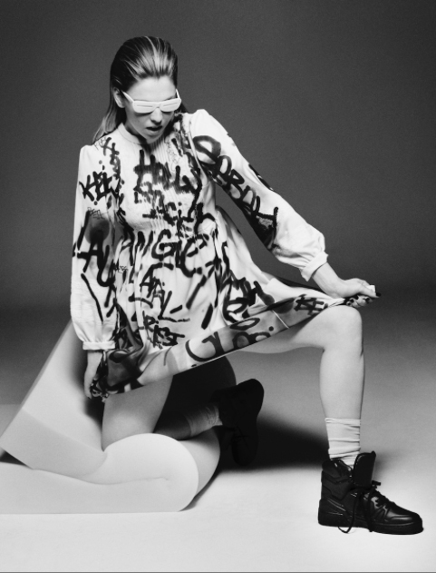paper_muse's tweet photo. #ReEditionMagazine #가을겨울호/ https://t.co/AnWHpYct92: #HannahHetherington, Photo #TheoSion, Styling #MaxPearmain
#FW21 #패션사진 #화보 https://t.co/Z2HEa7MKZU