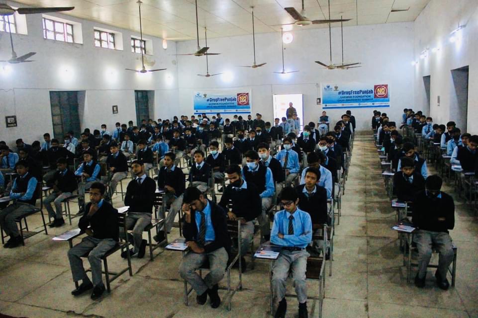 gcuans's tweet photo. On 13th December 2021, Anti-Narcotics Society in collaboration with Sarwar Foundation executed the outreach activity through drug awareness seminar held at two different Government Schools of Shahkot, Nankana. https://t.co/LH7BuanIhc