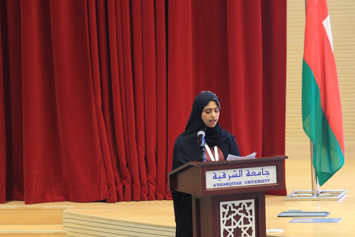 law_asu_'s tweet photo. تبدأ أولى فعالياتنا بكلمة تلقيها الرئيس التنظيمي  الطالبة نور الشقصية ⚖️🤍🌟
#عذرك_ما_معك https://t.co/j3412Q4WEs