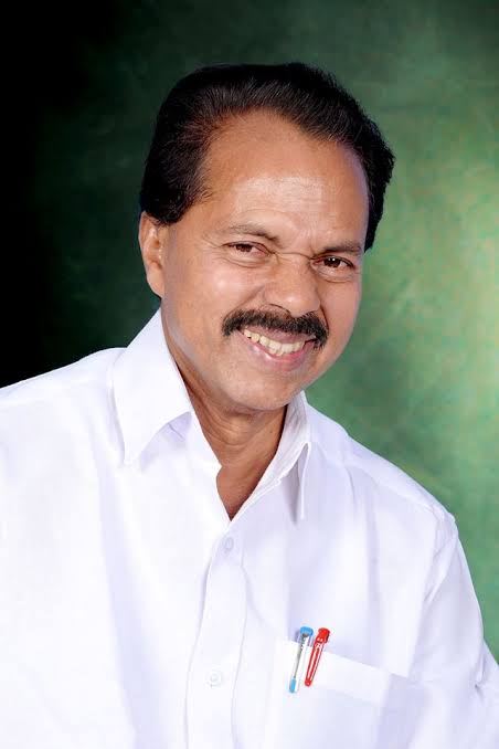 ramdasrocks's tweet photo. Rarest of Rare politician in Kerala's public space who kept commitment and integrity to his words. His actions speak louder than his words. #RIPPT #PTThomas https://t.co/Iu4fhJSe50