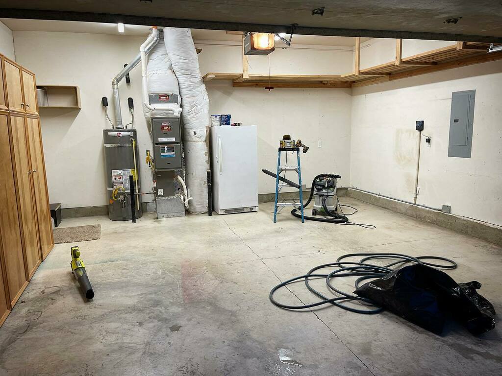 We’ve moved! My first “real” shop and the birthplace of “Hubbards Handmade” is all cleared out. So many great projects, videos, and memories. Hopefully I’ll be posting details of moving into the new shop soon! #newshop #newhousecomingsoon #woodworking #w… instagr.am/p/CXxei7brNms/