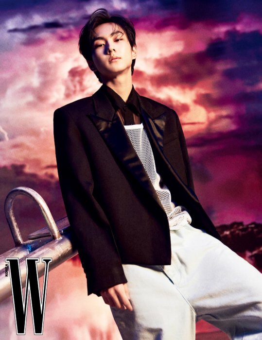 enhypenupdates's tweet photo. [ARTICLE] 211222

W Korea — Boys, Be Ambitious

🔗 https://t.co/ZKxMbvvYrU

(1/4)

@ENHYPEN_members @ENHYPEN #ENHYPEN #엔하이픈 https://t.co/nkGZNKq1Kp