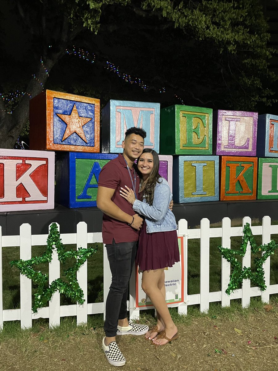 DamianStayLit's tweet photo. I promise this is not photoshopped. I finally got a REAL girlfriend at city lights 😂🥰 @emilywharton_ https://t.co/Rv9QGIh5aw