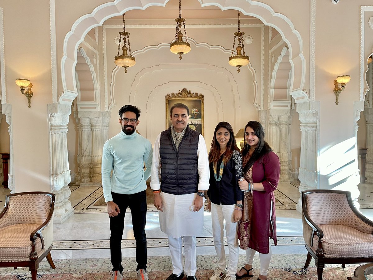 shreya60seconds's tweet photo. We deliver #experience  ! 
#GuestManagement at #bigfatindianweddings 
@praful_patel @60secondsAsia @impoornapatel 
#Hospitality #hospitalityindustry #wedding #weddingseason #celebrity #weddinginspiration #weddingplanning #WestSideStory #weddingparty #India #Indian #indianwedding https://t.co/ZwVTRTRkwQ