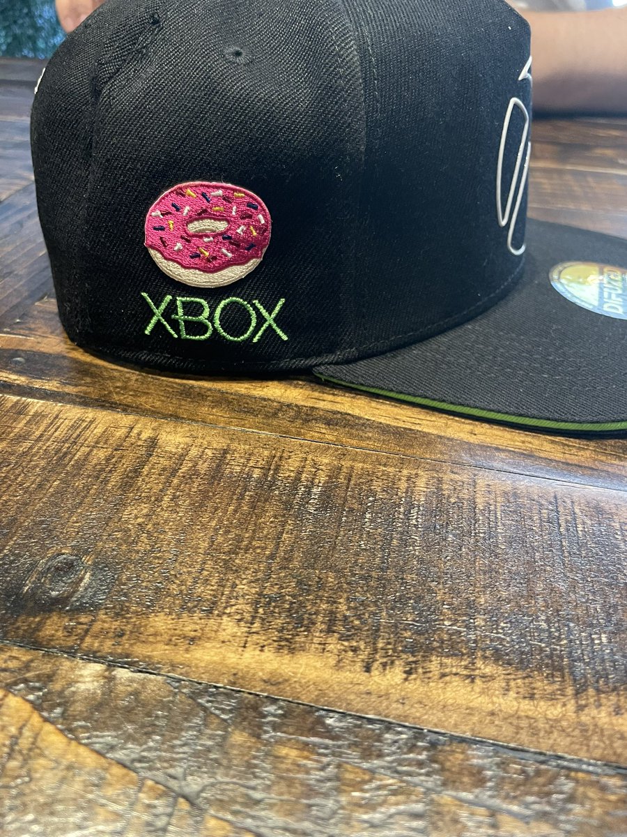 baywhitecloud's tweet photo. Love this gift! #xbox #donut #favouritethings #xmas #giftforgamer https://t.co/z2CSatfZ4X