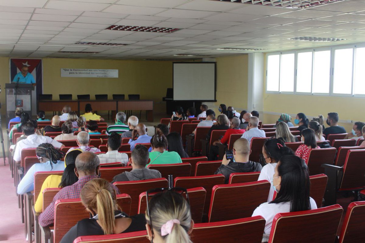 Día emotivo para la Universidad de Artemisa,la cual recibe la Bandera Proeza Laboral por su gran labor en todo el período de pandemia. Felicidades !!!!  #VamosPorMas <a href="/Ponciano2012/">Carlos E. Suárez Ponciano</a> <a href="/UnionArtemisa/">UJC Provincia Artemisa</a> <a href="/UnivArtemisa/">Universidad de Artemisa "Julio Díaz González"</a> <a href="/YAmador90/">Yuliesky Amador Echevarria ⚖️</a> <a href="/MariolyAguiler6/">Marioly Aguilera</a>