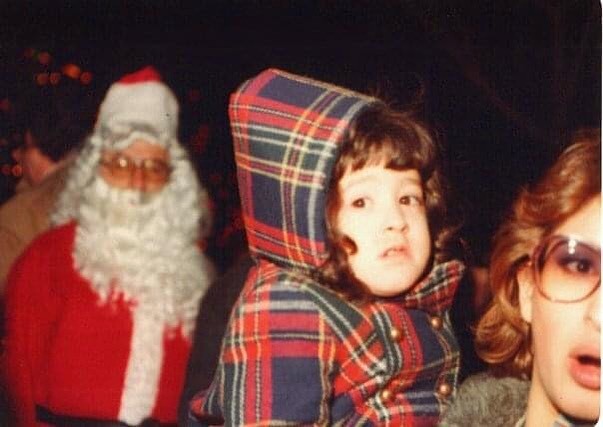 Nummymuffin's tweet photo. It’s that time again, when I change my Facebook profile pic to this #1977 classic for a few days. RUN, mom, run! 😂 #vintagechristmas #scaredofsanta https://t.co/VnqdBOLl4M https://t.co/bKS3KtFaTV