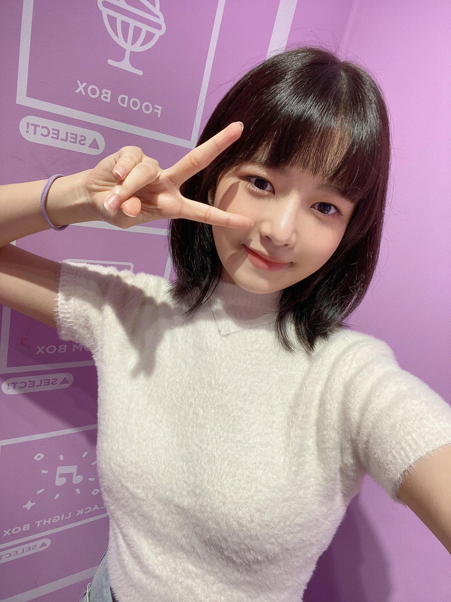 FHMZGAqVEAIj_L_?format=jpg&name=large