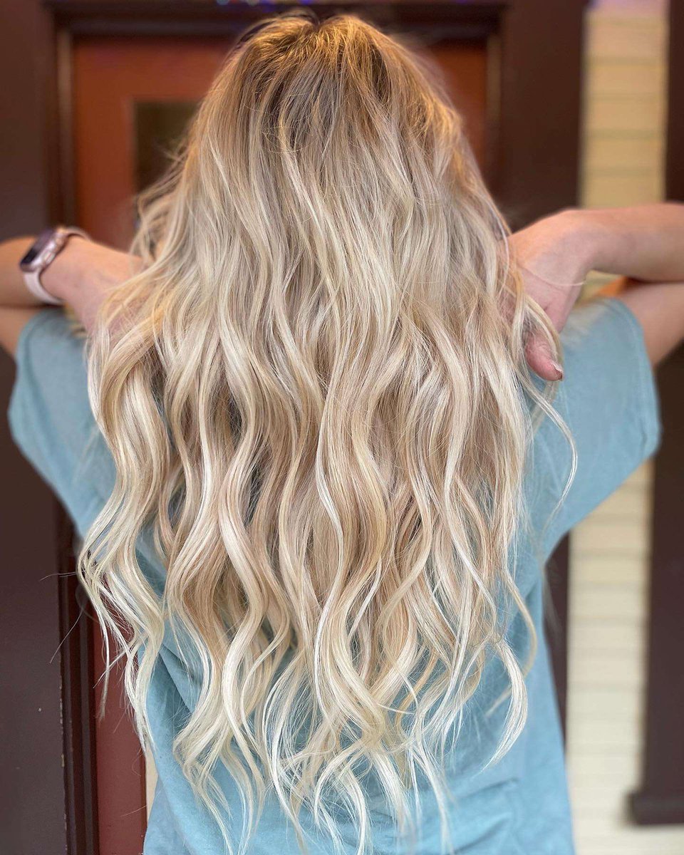 blonds250's tweet photo. Full head of Ktip extensions done by myself and @_hannahsayshi_ https://t.co/XA2Vj3zb1b