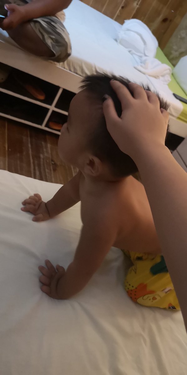 MoansYui's tweet photo. Alam kong pamangkin kita and im not the best tita... Pero grabeh talaga timing mo babyboi. Hahahaha andyan ka lagi tuwing nasasaktan  ako ng walang nakakapansin at nakakaalam. Lagi... Literal na  isa ka sa mga regalo ka ng mundo sa akin. 

Pag laki mo, sasabihin ko to 

 Te amo https://t.co/PV4gp9060P