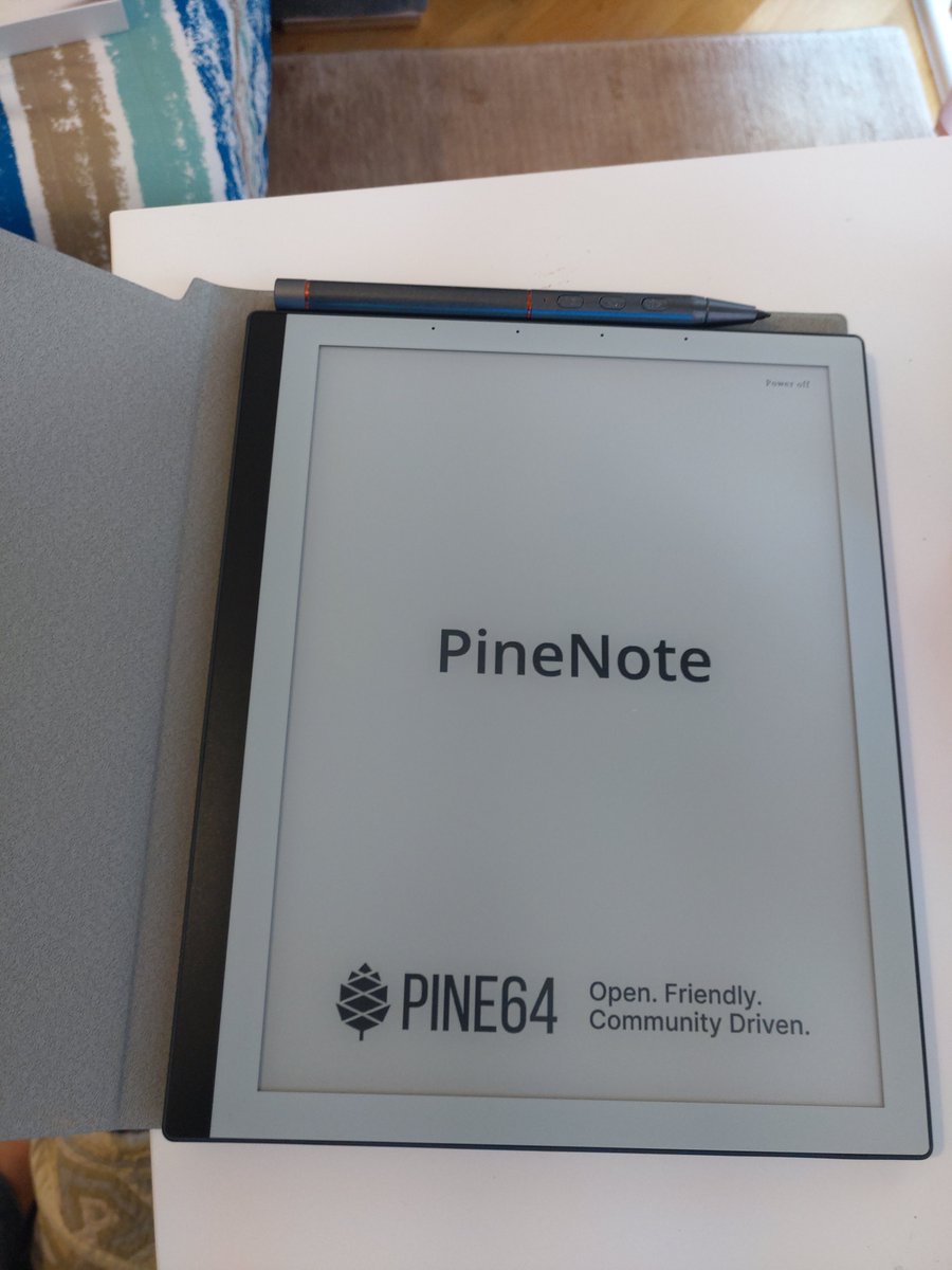 gimlet2's tweet photo. Thank you @thepine64 - my PineNote has just arrived and it looks amazing 🤩 https://t.co/jfxhJi1ZbG