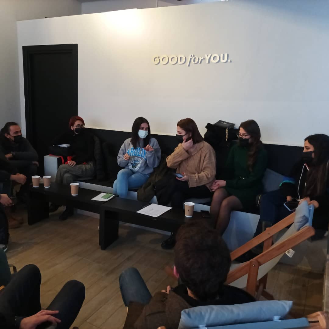 Ahbap İzmir Bakırçay Üniversitesi ile Motivasyon etkinliğimizi gerçekleştirdik. Yetenekli ahbaplarımızı dinleyerek huzur dolduk, bilgi yarışmamızda ekip olmanın ve rekabetin tadını aldık. Yarışmamızın kazananı da Sokak Ahbaplarımız oldu. 💚<a href="/ahbap_izmir/">ahbap İzmir</a> @ahbap_uni <a href="/ahbap_izbu/">Ahbap İzmir Bakırçay Üniversitesi</a>