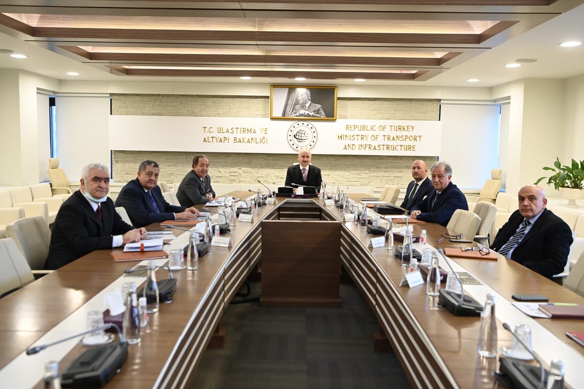 tofed1's tweet photo. IPRU ve TOFED Heyeti Ulaştırma ve Altyapı Bakanı Sayın Adil Karaismailoğlu ile görüştü https://t.co/9xyFvbxTuF