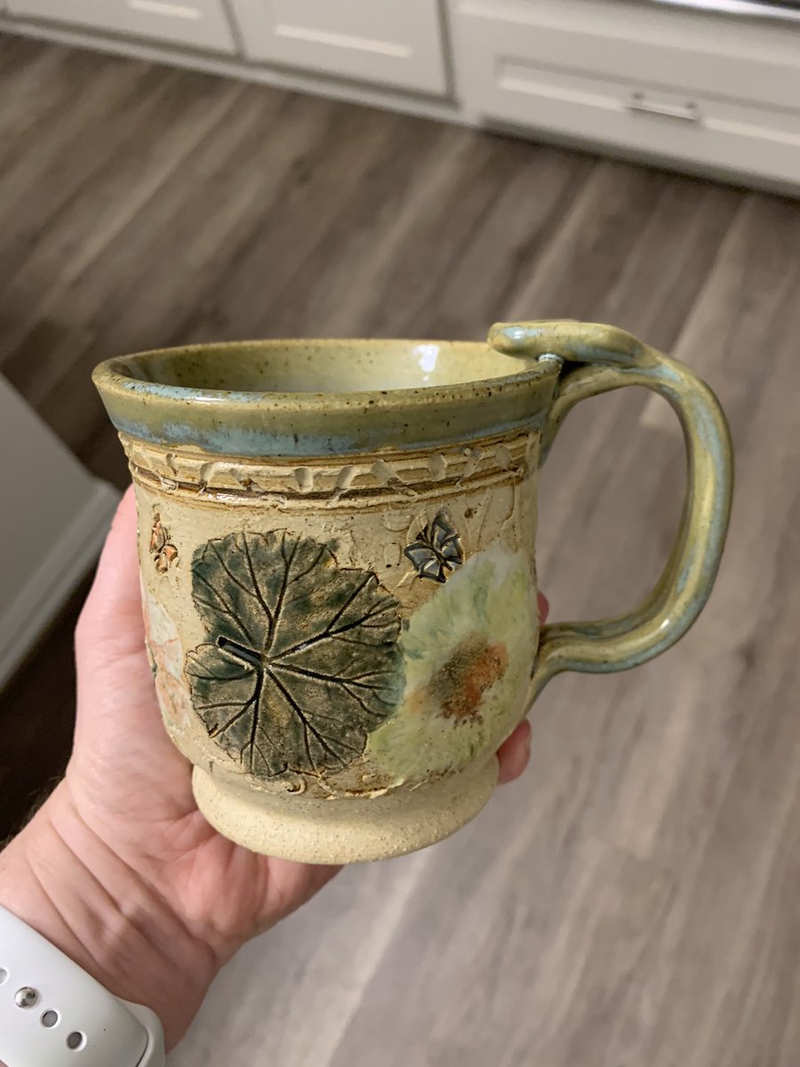 heathercat56's tweet photo. Sometimes you buy pretty things for yourself just… because. From Green Earth Pottery in Flint, MI - on Etsy: https://t.co/gjybwL8LdB https://t.co/7K0hzptR7z