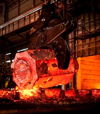 Sheffield Forgemasters has been awarded a £3.7m contract to supply forgings for Rolls-Royce's small modular reactor (SMR) fleet. The SMR programme is set to generate £52bn of economic benefit and create 40,000 British jobs. 80% of the components will be made in the UK. #UKmfg🇬🇧