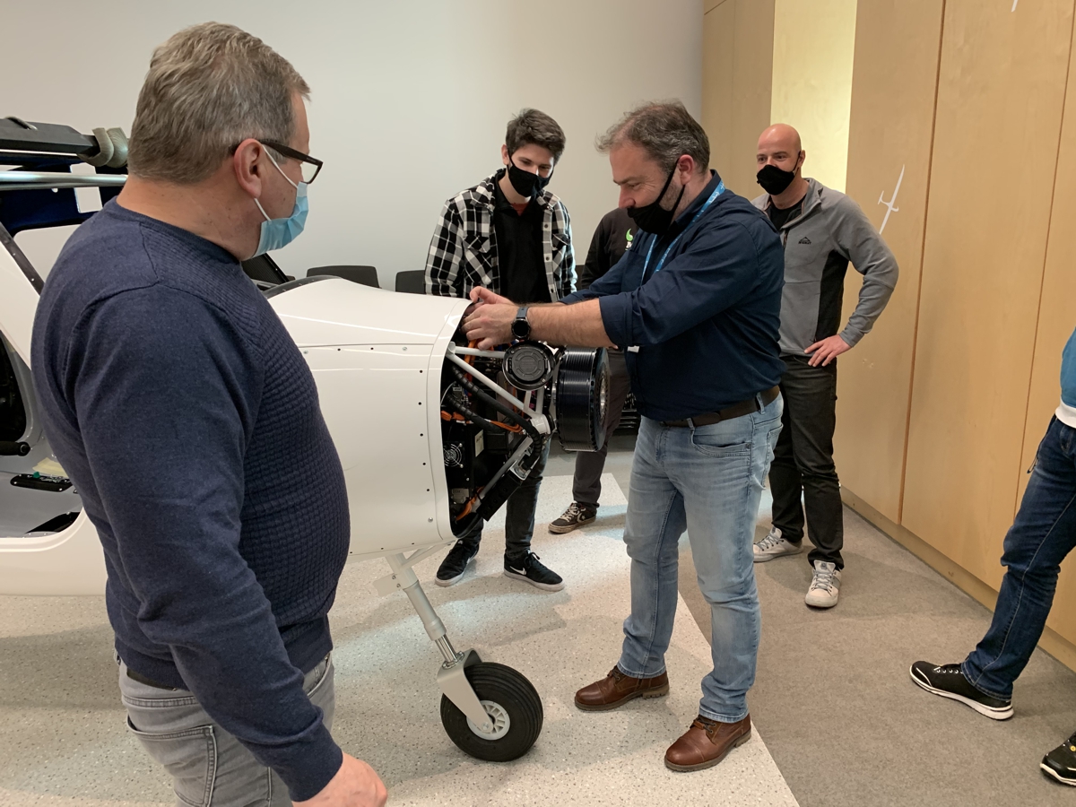 pipistrelEU's tweet photo. In February Pipistrel will organize a training course for aircraft mechanics with a Part-66 license, on maintainance of the only fully certified electric aircraft – our Velis Electro. (tudi v slovenščini!)
Course duration: 14.-18. February 2022
More info: https://t.co/zG21OilVCU https://t.co/Y3Fx6NIoKG