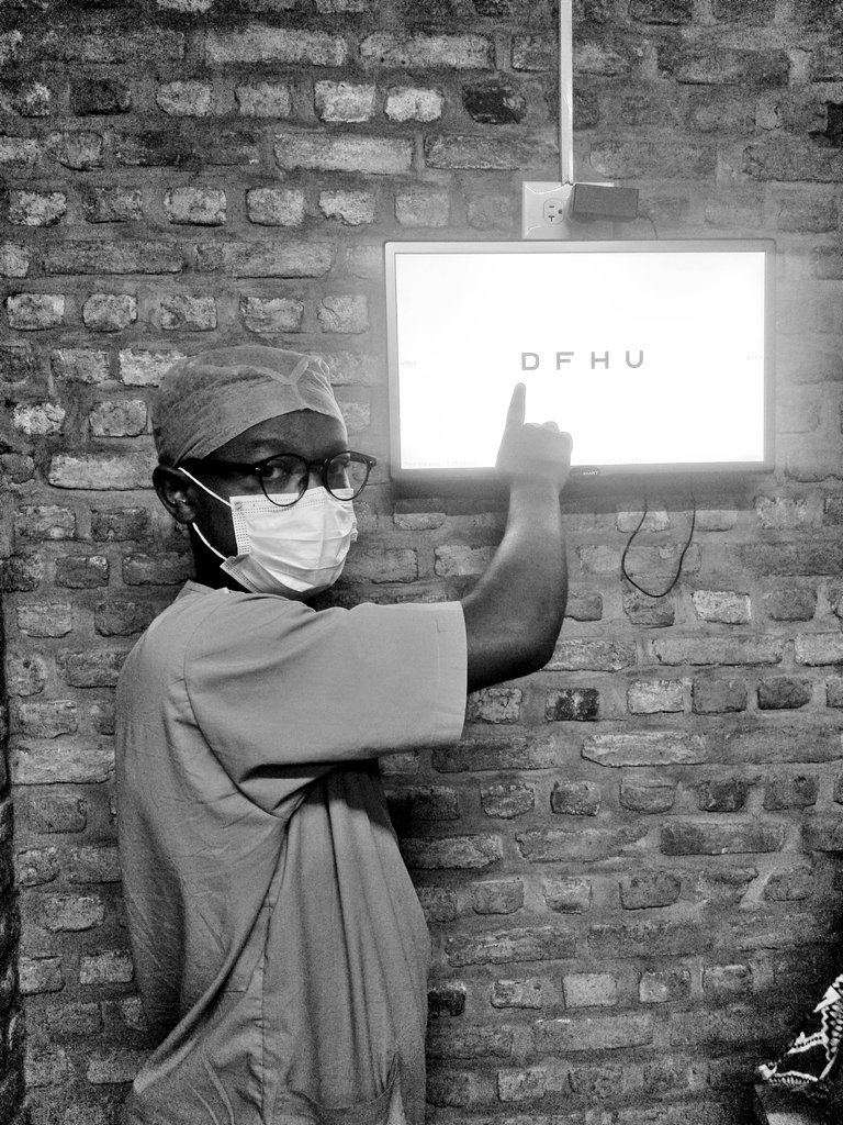 benoit_kasini's tweet photo. #Sigth: Le contrôle régulier de la vision chez un ophtalmologiste est indispensable : pour corriger un défaut visuel bien sûr, mais aussi - et surtout - dépister et prévenir d'éventuelles maladies des yeux, afin de mieux les traiter voire les guérir.
#Eye
(Ensemble nous pouvons) https://t.co/zJHbm2ezj1