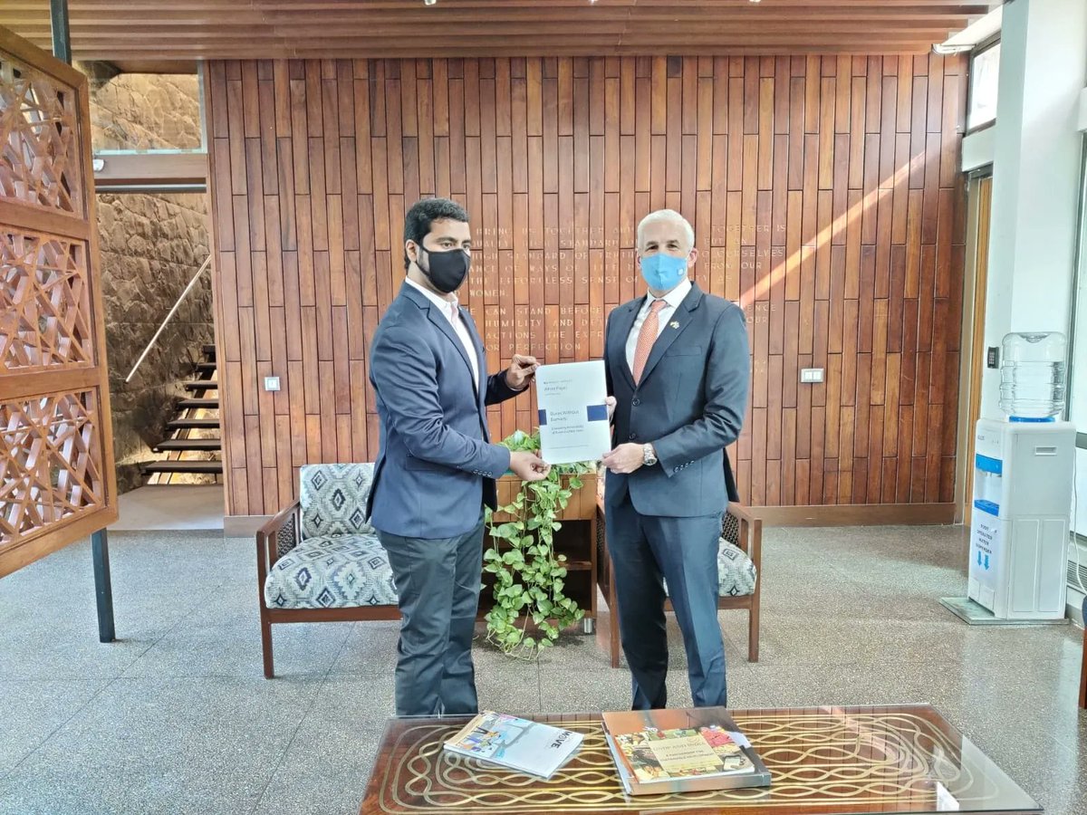 apoorvkulkarni's tweet photo. I shared @OlaMobilityInst 's research with @ShombiSharp @UNinIndia on leveraging public procurement system to make #BusSystems more #Accessible in India. Thank you for the support as we continue to drive #InclusiveMobility through our research.
https://t.co/vMT1ulDlfW https://t.co/lMKBdtDcE1