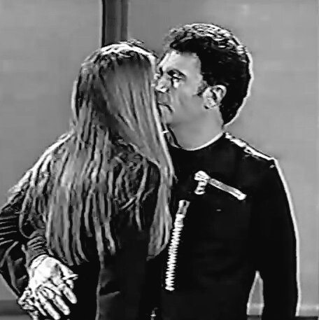 reinospaws's tweet photo. "Nunca jamás me podrás separar, mientras prendas mi luz en tu alma" ✨❤ https://t.co/qG8AhX5BaJ