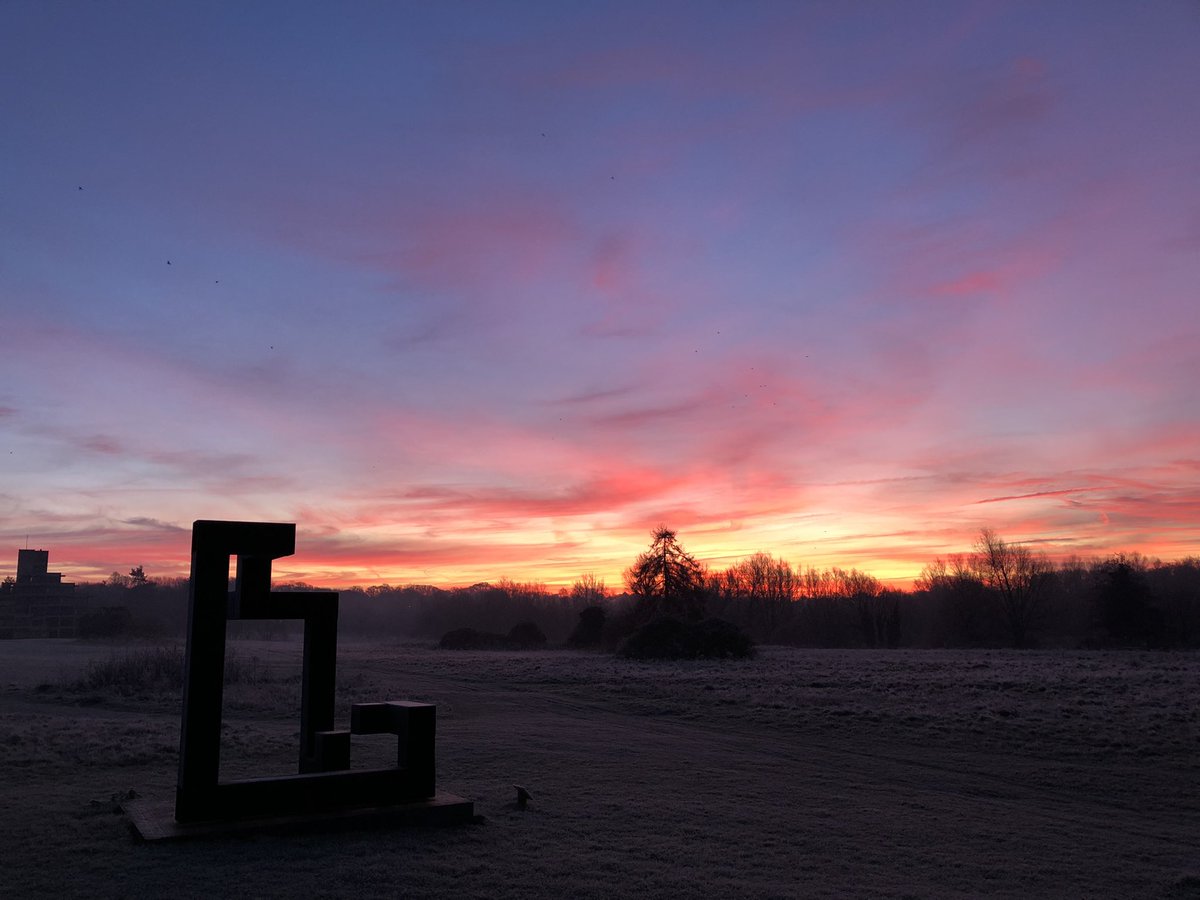 Jabbafish's tweet photo. Another beautiful sunrise on a cold crisp morning at UEA #uea after starting work in BIO #biouea Appreciating the beauty of nature with all the uncertainty at the moment… https://t.co/9yNGAdf09G