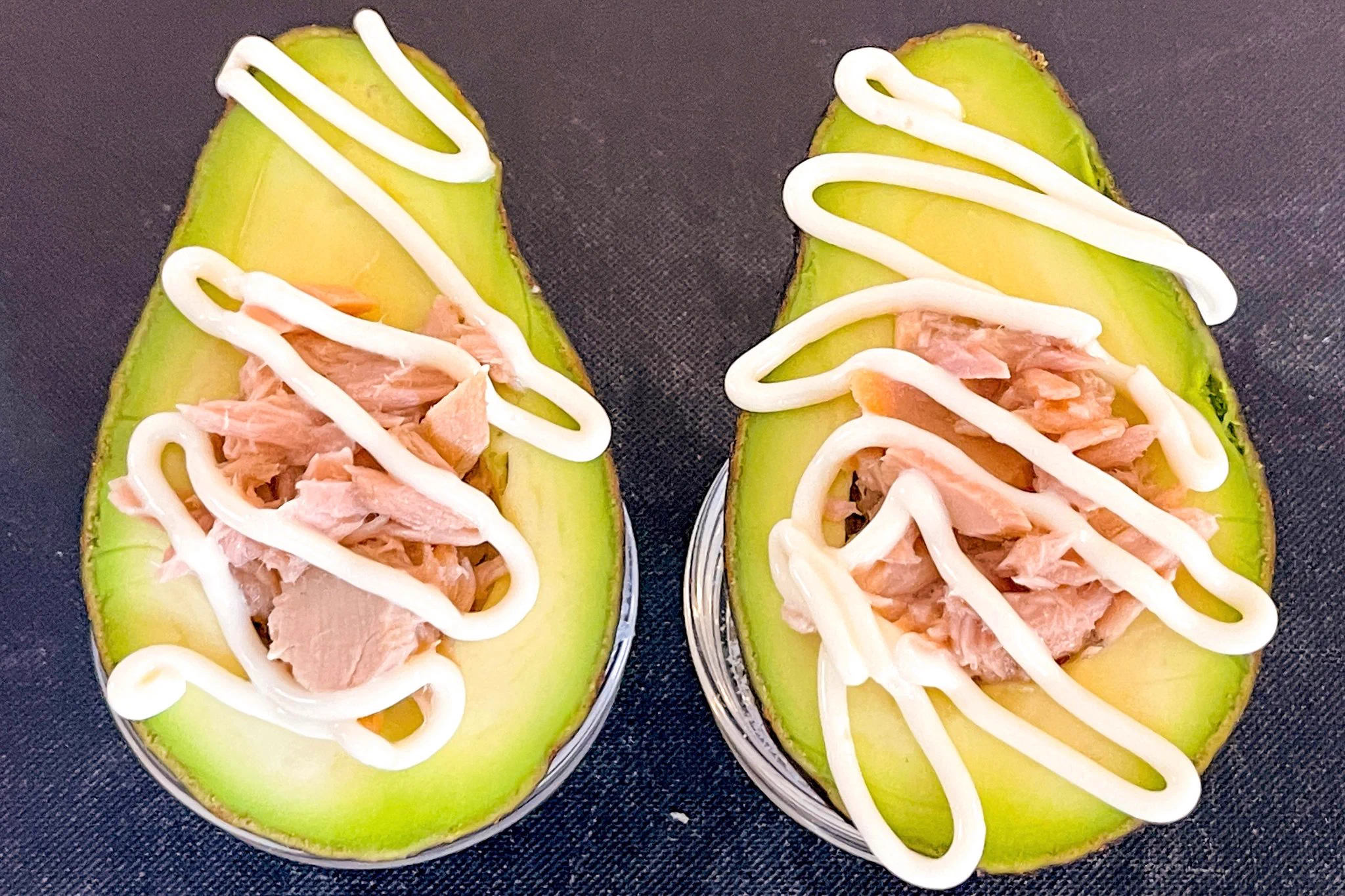 これでアボカドを簡単に食べられる⁉まるごとアボカドのツナグラタン‼