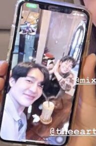 earthmixendgame's tweet photo. IS TODAY A DATE DAY!? STOP SLAPPING ME THAT IM SINGLE 😭😭😭

#EarthMix #singjan https://t.co/A9Bouah4ch