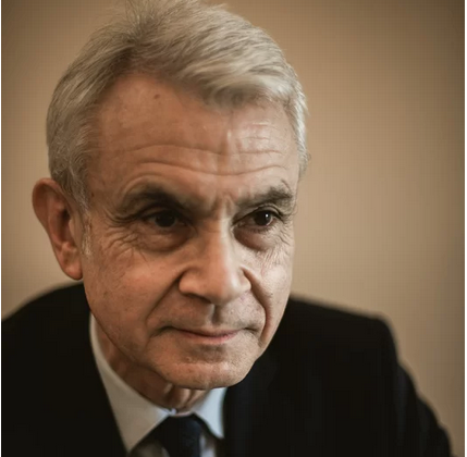 MediabaskInfo's tweet photo. [ITW] Michel Glanes, directeur du Centre hospitalier de la Côte basque, a tiré sa révérence https://t.co/9uCJbJQv82 #Hôpital #Bayonne #CHCB #Santé https://t.co/f1Ep9aUrc9