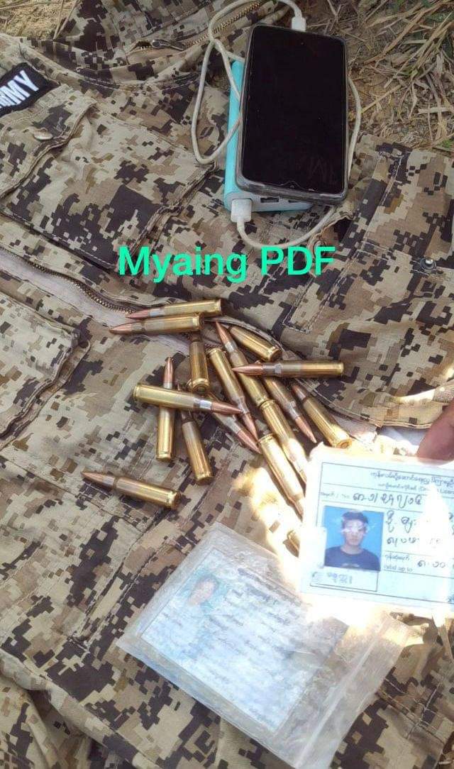 Htetlyanwin9's tweet photo. More than 20 soldiers were killed in clashes between Myaing and Pauk townships.

Military Council and Myaing on the border of Myaing and Pauk Townships, Magway Division PDF; At least 23 people were killed in the clashes between the two sides.

တိုက်ပွဲမှာ စစ်တပ်ဘက်က၂၀ကျော် သေဆုံး https://t.co/B687H2OPEP
