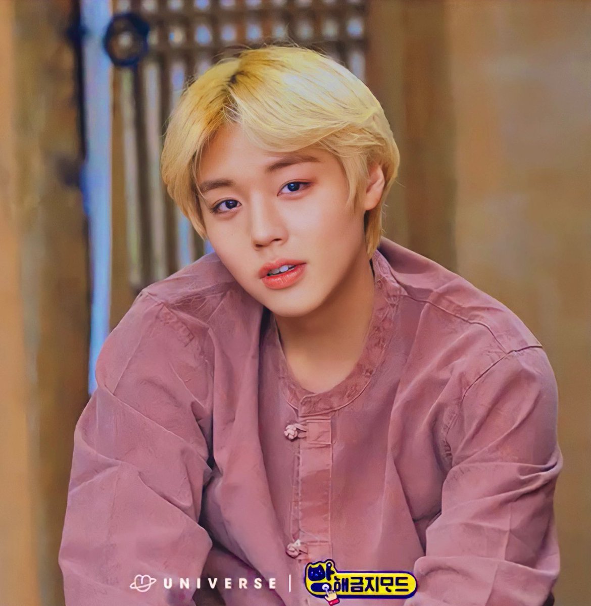 fankk42's tweet photo. Handsome boy with blonde hair 🐥🐥 🥰 @Park_Jihoon_twt #parkjihoon #박지훈 https://t.co/f1Z7aKtXNQ