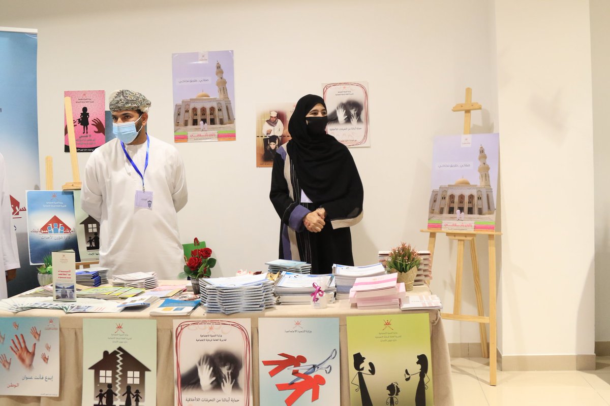 law_asu_'s tweet photo. مقتطفات من افتتاح معرض #عذرك_ما_معك
بمشاركة الضيوف مؤسسات التعليم الخاصة والحكومية

-🌟⚖️- https://t.co/xYAbaQ4CxT