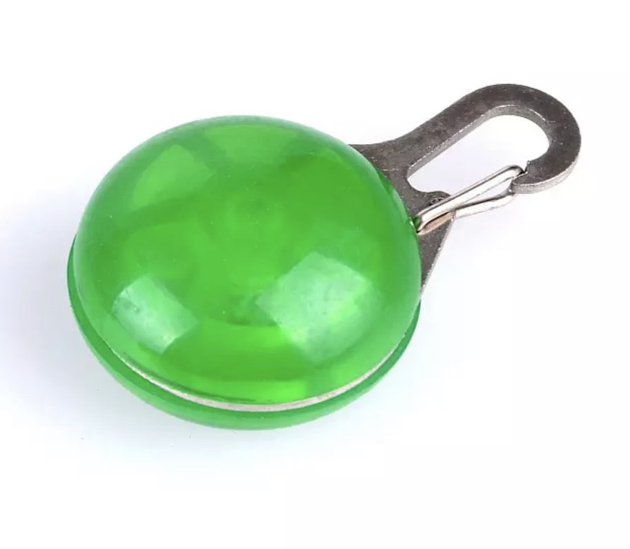 StonestreetSar's tweet photo. Green LED clip lights have now hit the shop perfect for throwbags, dogs and elves!
#throwbag #elves #greenlight #cliplight #sarstore #sar #searchandrescue #green #led #waterrescue #searchdog https://t.co/onfFuPg1sm