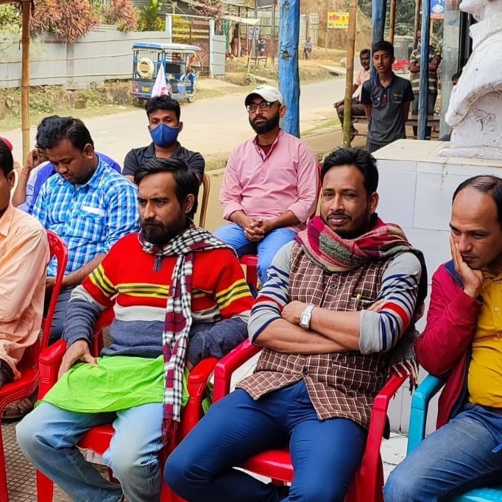 Cpimkgt's tweet photo. চারটি বামপন্থী ছাত্র যুব সংগঠনের কুমারঘাট বিভাগীয় কমিটির উদ্যোগে শিক্ষার বেসরকারীকরণের পলিসির বিরুদ্ধে ও #শিক্ষা_বাচাও_ভবিষ্যত_বাচাও এই শ্লোগানকে সামনে রেখে গন অবস্থান সফল হল ।উপস্থিত ছিলেন চারটি বামপন্থী ছাত্র যুব সংগঠনের রাজ্য ও বিভাগীয় নেতৃত্বদ্বয় ।
@TripuraCPIM https://t.co/lftYB9jfGI