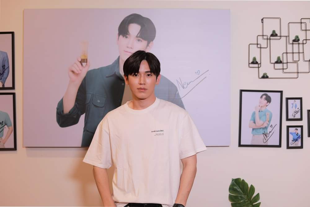 snow_blood_'s tweet photo. 📸✨ #ikaoru #newwiee
#ikaoruopenhousc
#lKAORUXNewwiee
https://t.co/qNg53cj1A0
cr. 中泰头条THHeadline facebook
🔗https://t.co/EphojMOxfS https://t.co/40UmpL4Exd