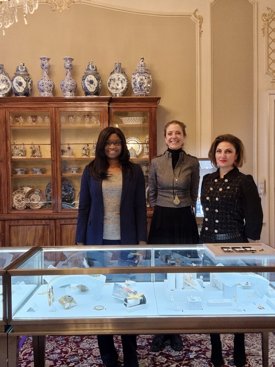 M_Kaapanda's tweet photo. Great visit with Pamela Hastry &amp; her colleague from Morphée Joaillerie in Brussels. Pamela designs &amp; makes unique high-end jewelry, using gemstones from Namibia &amp; other countries. I look forward to work together to promote her work, Namibian gemstones &amp; tourism to 🇳🇦 in 2022. https://t.co/Ry3gle9jz6