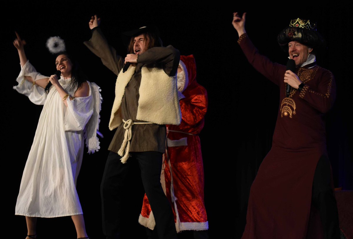 LaLeLuacappella's tweet photo. Heute in Alma Hoppes Lustspielhaus das letzte Weihnachtskonzert von LaLeLu für dieses Jahr!
#weihnachten2021🎅 #acapella #weilbaum🌲 #satire #LaLeLu #acappellamusic #weihnachtsprogramm #weilbaum #almahoppeslustspielhaus https://t.co/jfPoLYfqcI