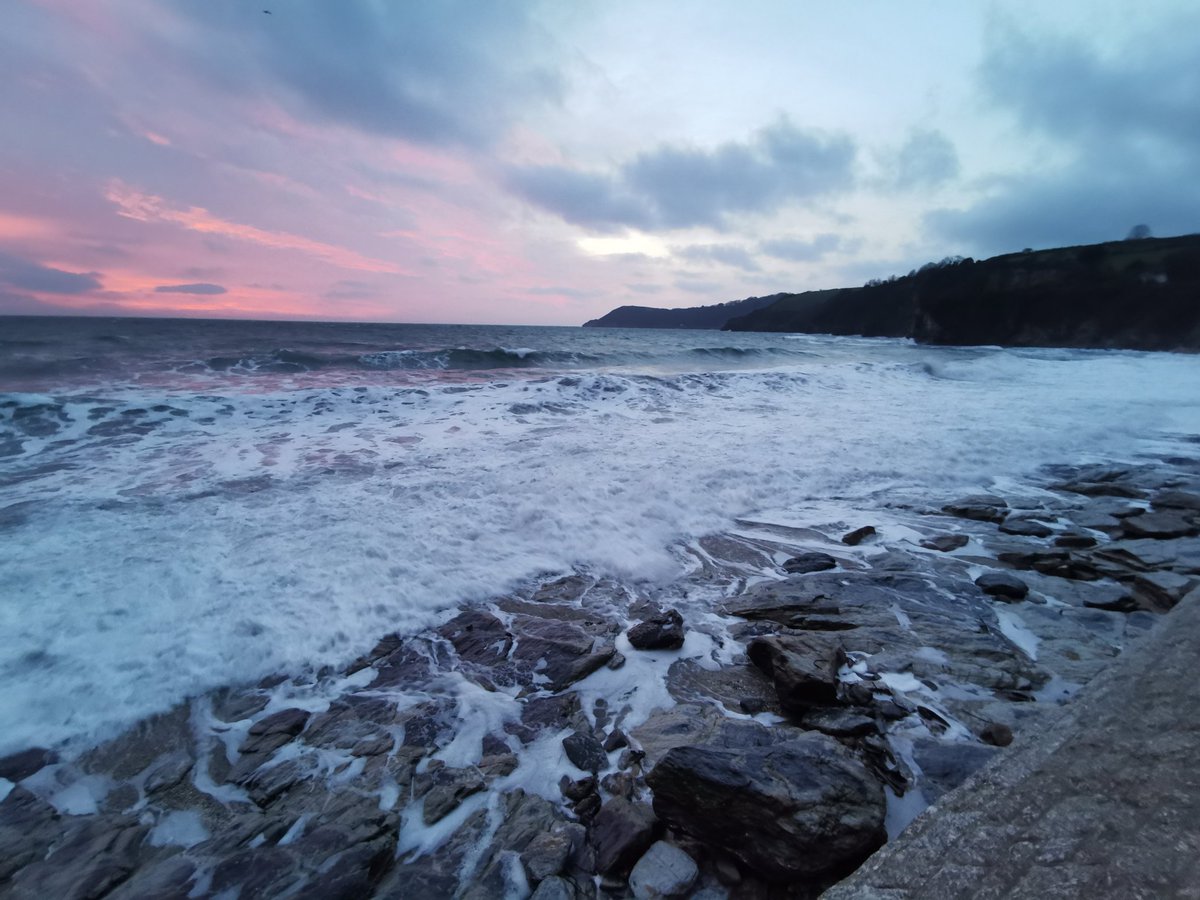 StTidy's tweet photo. Last St Austell Tidy Up Team activity of the year at #Porthpean. Loads of litter blown in by strong winds!

Merry Christmas from us to all of you &amp; a particularly big thank you to everyone, who does their bit by litter picking &amp; beach cleaning to love where we live! #Cornwall https://t.co/9Ug5Szkbby