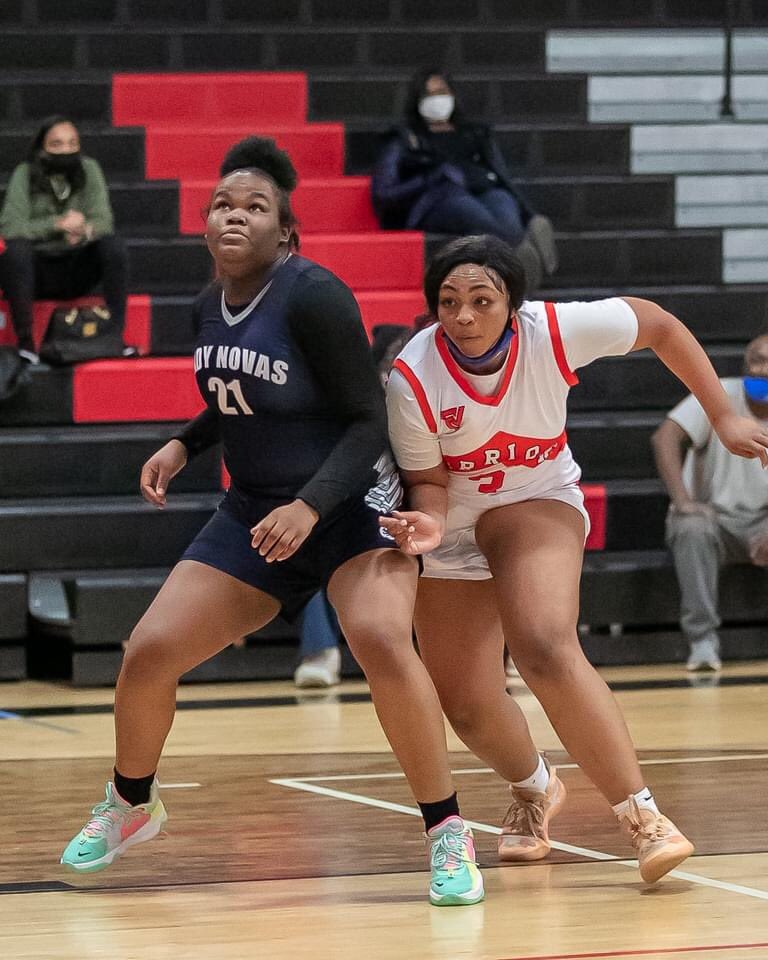 She may not be a top scorer but she’s one hell of a defender, rebounder and court chief I love watching her play #KeepWorkingKid #BreThomas2023