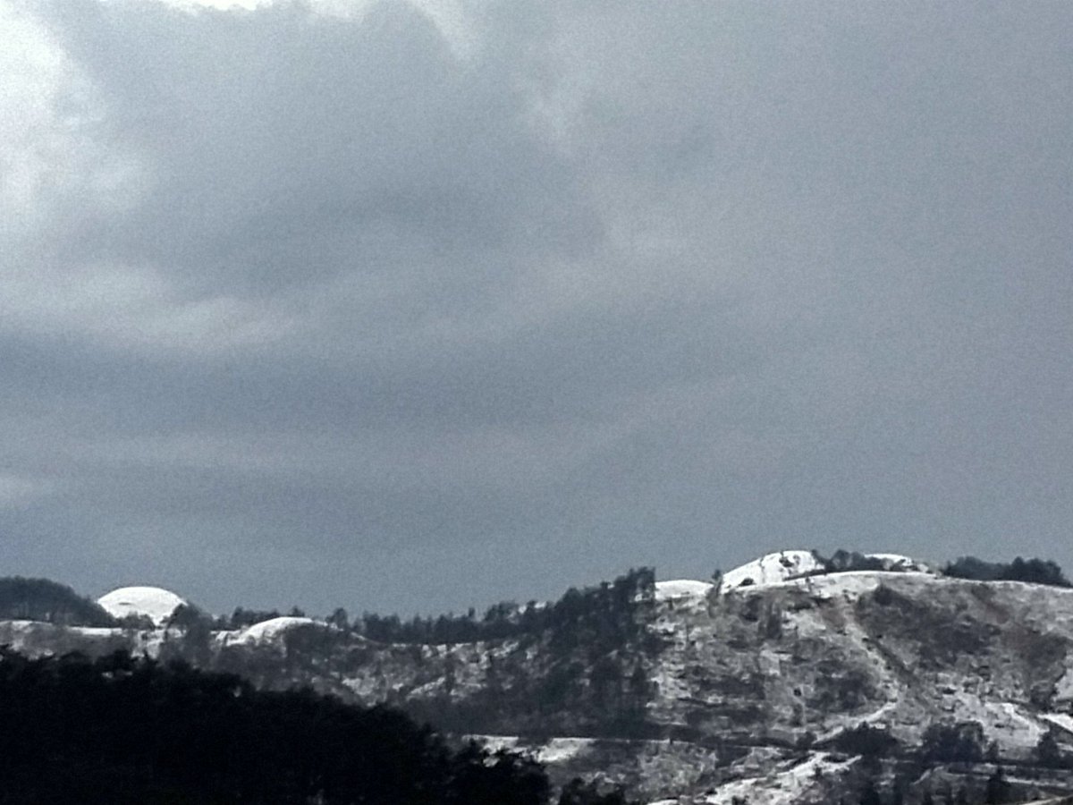 ShabeshL's tweet image. Three days till Christmas and hails couldn't come at better times