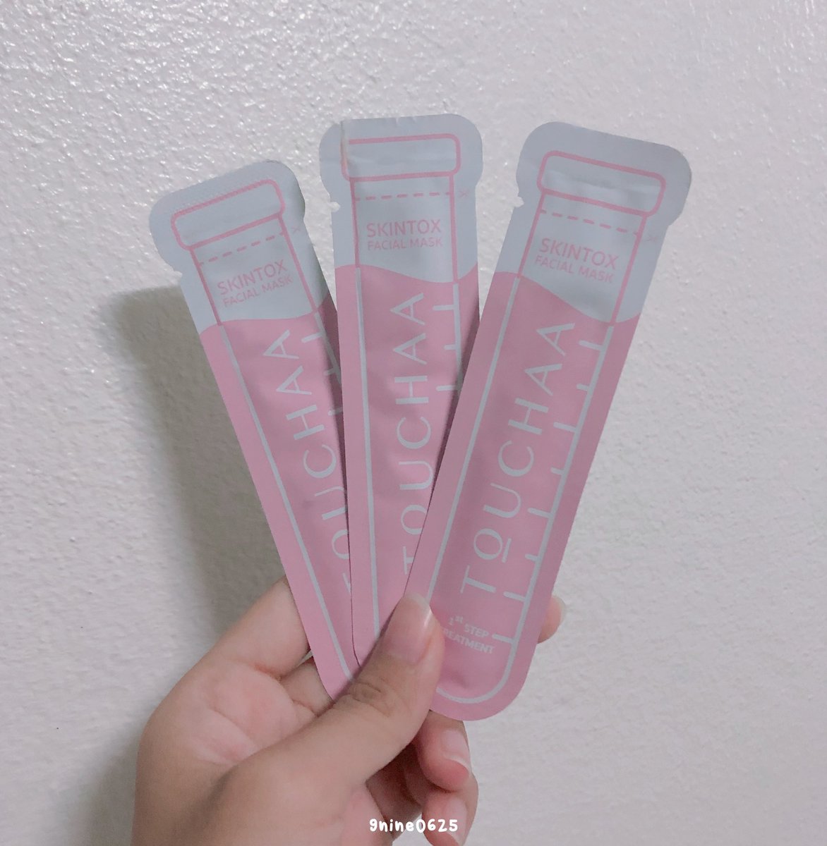 9nine0625's tweet photo. ใช้ไปคอร์สนึงแล้วติดใจ จัดมาอีกซักคอร์สสำหรับ #SKINTOX ดีท็อกซ์ผิวเนื้อสีชมพู🎀 ทาทั่วใบหน้าและลำคอทิ้งไว้ประมาณ 5-15 นาที ปล.ระหว่างใช้บางคนอาจจะรู้สึกยุบยิบๆนิดนึง ไม่ต้องตกใจน้า คืออาการปกติค่ะ 5555555 เราชอบมาก สะใจดี🤣

#TOUCHAA #Geminineรีวิว #ใช้ดีบอกต่อ #ใช้จริงรีวิวจริง https://t.co/2IbVvOek4m