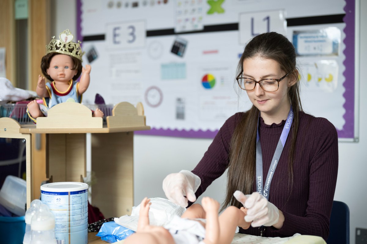 EKCFolkestone's tweet photo. Ready to check out the Top 10 Reasons to Take a T Level?
We offer Onsite Construction and Education & Childcare!
Read more on the blog today: https://t.co/dBeN1kRYpL
#FolkestoneCollege #TLevel #Education #OnsiteConstruction https://t.co/WmQkQKxu84
