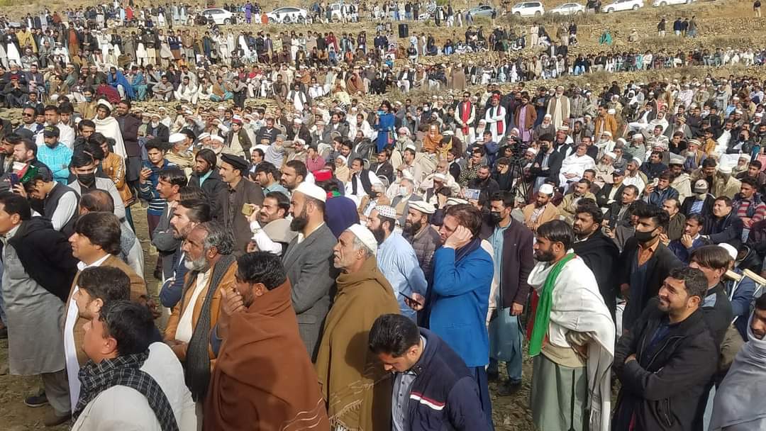 _KPUpdates's tweet photo. سوات: وفاقی وزیر مواصلات @MuradSaeedPTI کا  سوات میں بڑے اجتماع سے خطاب 

سوات میں ریکارڈ ترقیاتی کام کئے، ہماری حکومت کا عوام کی خدمت مقصد ہے،ایک دور تھا سوات میں سکول، کالجز، سڑکیں اور پلیں تباہی کا شکار تھے اور آج سوات ترقی کیراہپرگامزن ہے :: مراد سعید 

#KPKUpdates https://t.co/28QqNdSope
