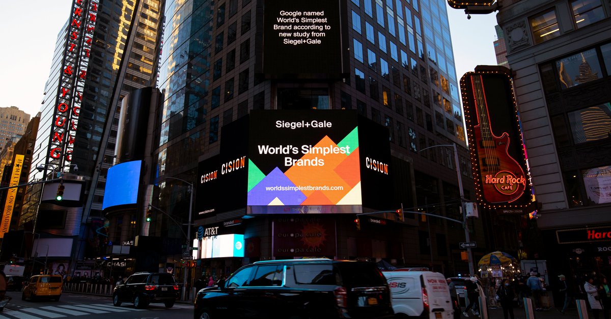 SiegelGale's tweet photo. We’re opening for the Ball Drop! 🎉 🎊 🎆
And your first resolution for 2022? Read our World’s Simplest Brands study ➡️ https://t.co/uXHtHkTYpe
#SimplicityPays https://t.co/6vZ5XPnSHP