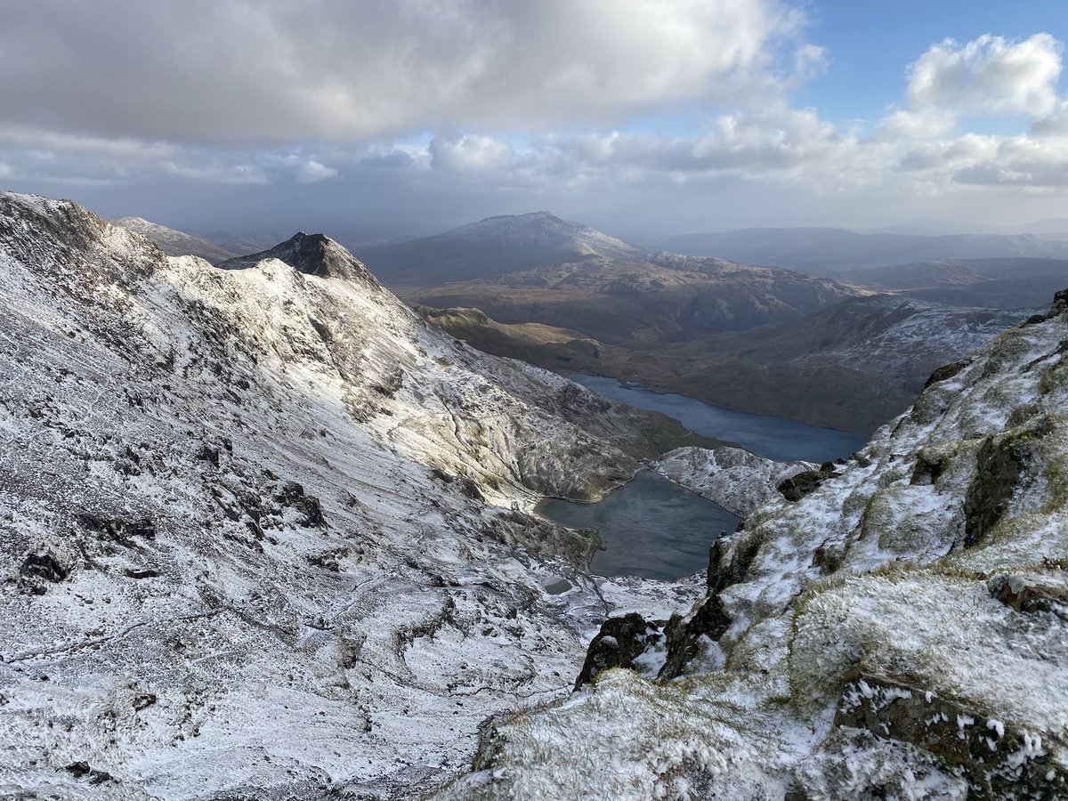Ninelives_X's tweet photo. View from the top. Snowdon, you were wonderful ! https://t.co/DhhCK6X5fD