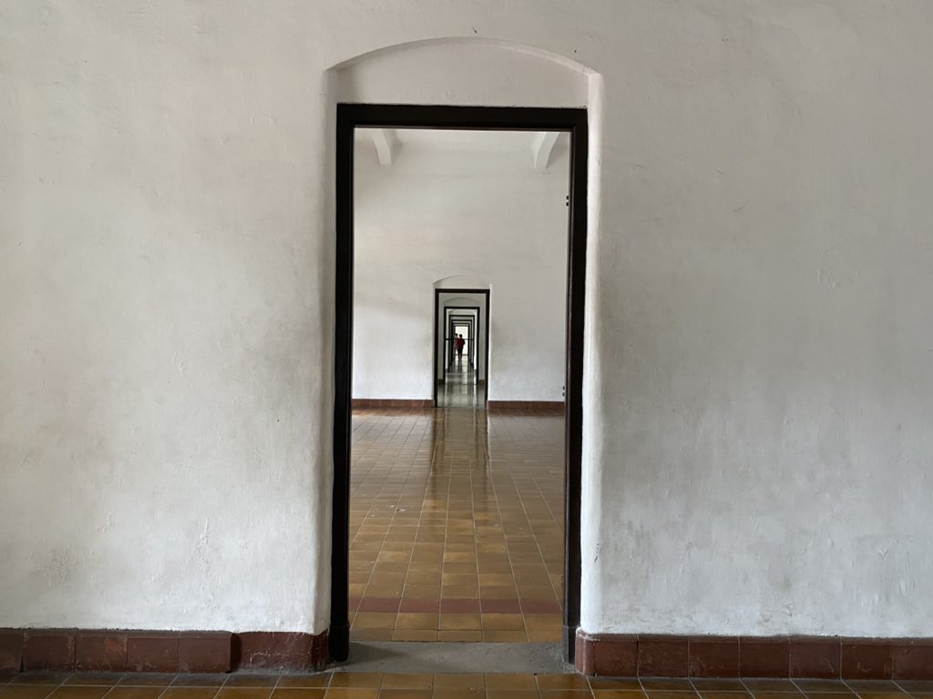 buzzlightgyu's tweet photo. went to lawang sewu for the first time yesterday! it was exhausting (sups big place) and hot https://t.co/suKKFJasJL