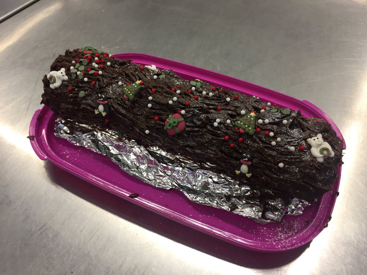 GlenwindT's tweet photo. Yr10 Catering students made Yule logs @GlenmoorAcademy @WintonAcademyUL https://t.co/5jlrIFlfa9
